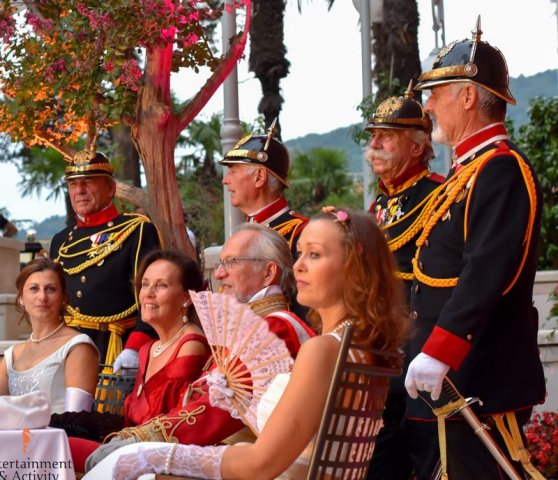 „Denkmalschutz“ durch  Kärntner Traditionsgendarmen in Opatija